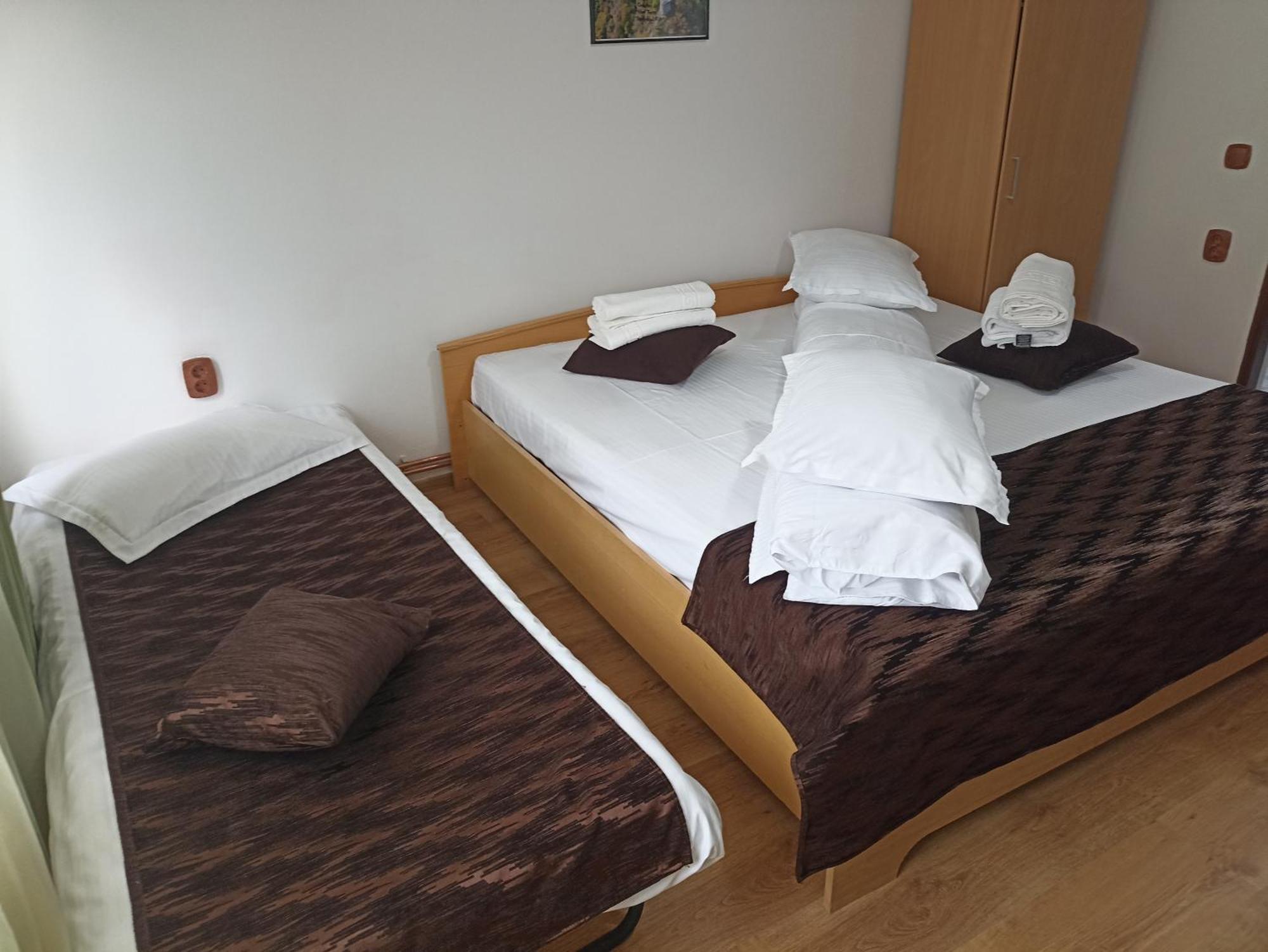 Popasul Drumetului Transfagarasan Hotel คูร์ตา เด อาร์เจช ภายนอก รูปภาพ
