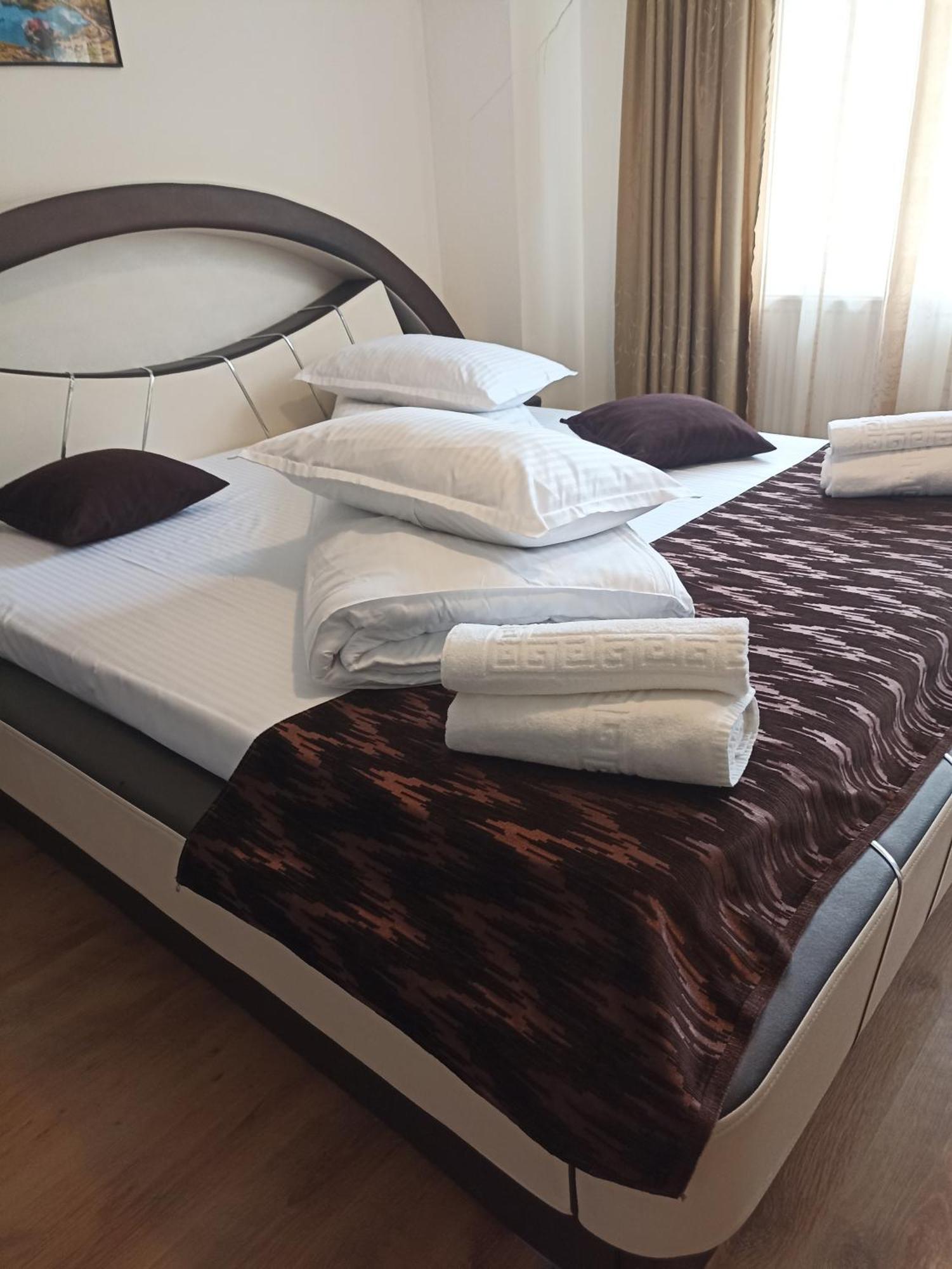 Popasul Drumetului Transfagarasan Hotel คูร์ตา เด อาร์เจช ภายนอก รูปภาพ